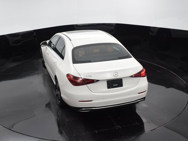 Vehicle image 25 of 41