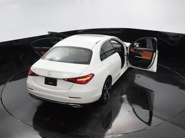 Vehicle image 16 of 41