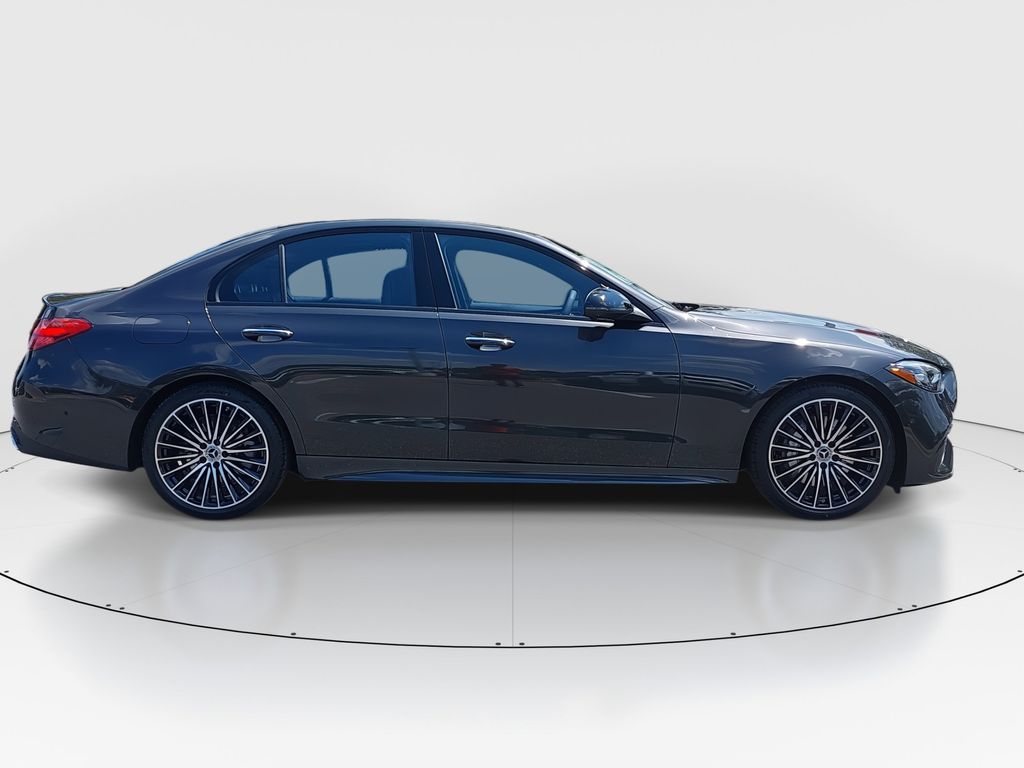 Vehicle image 4 of 34