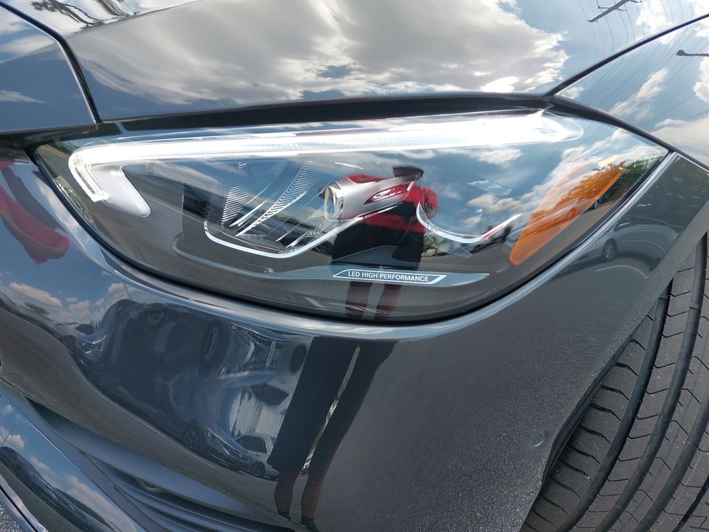 Vehicle image 29 of 34