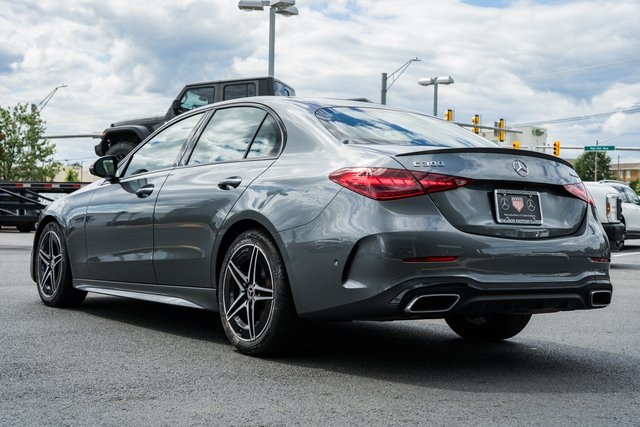 Vehicle image 6 of 42