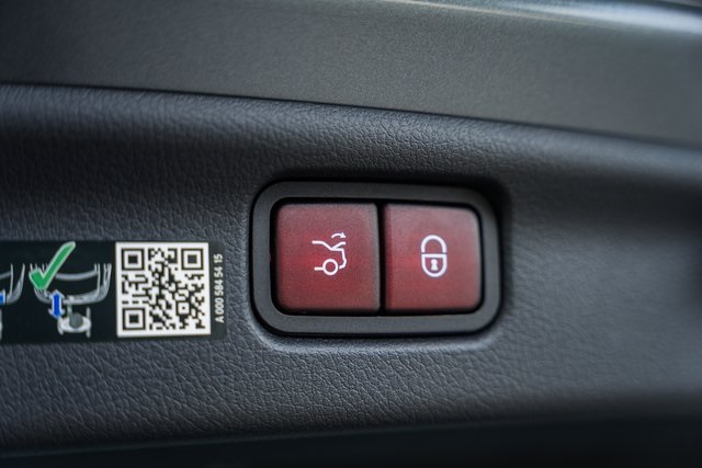 Vehicle image 10 of 42
