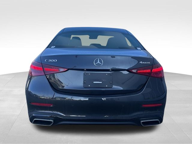 Vehicle image 4 of 18