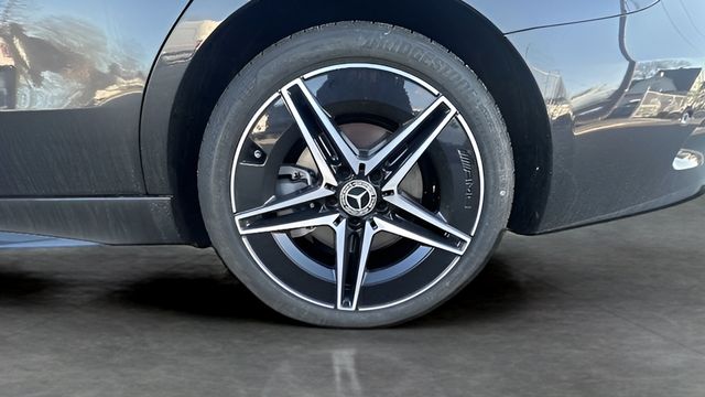Vehicle image 18 of 18