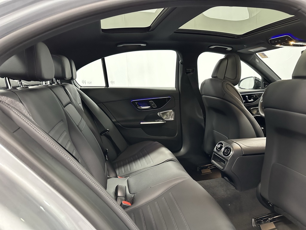 Vehicle image 14 of 24