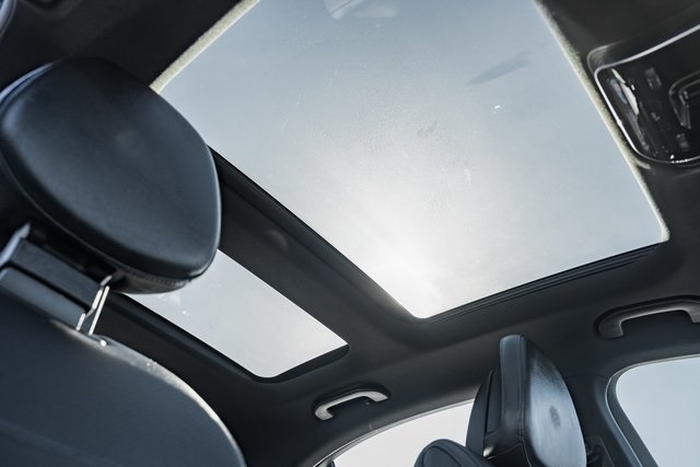 Vehicle image 29 of 42