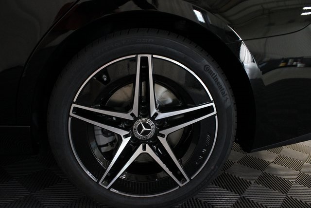 Vehicle image 43 of 45