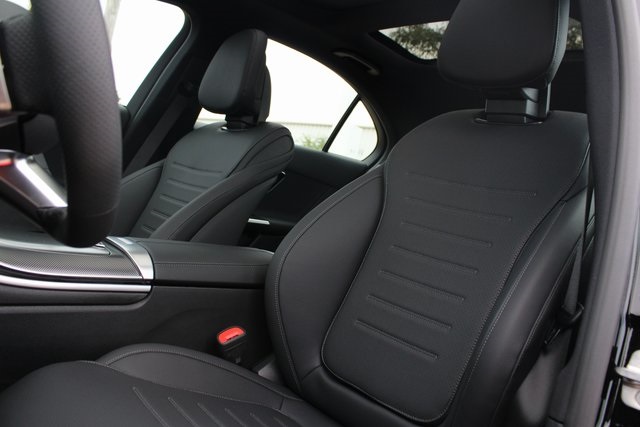 Vehicle image 26 of 45