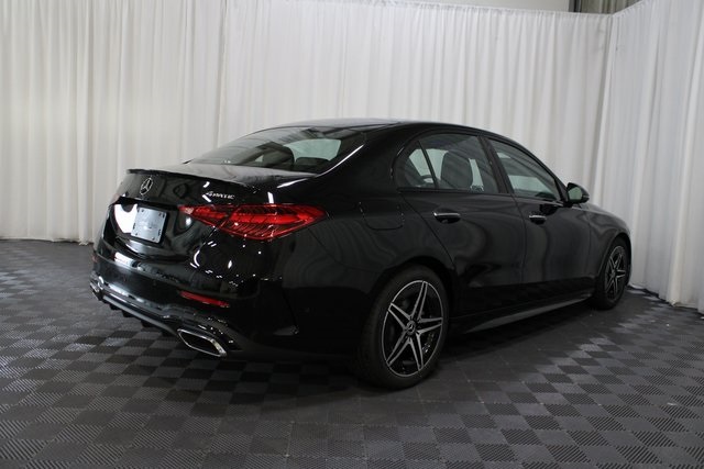 Vehicle image 41 of 45