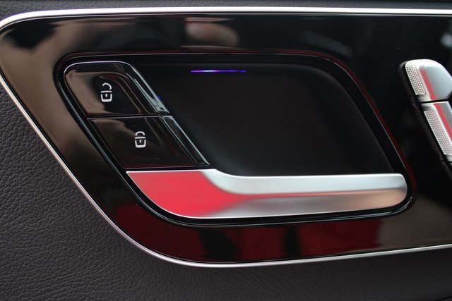 Vehicle image 15 of 45