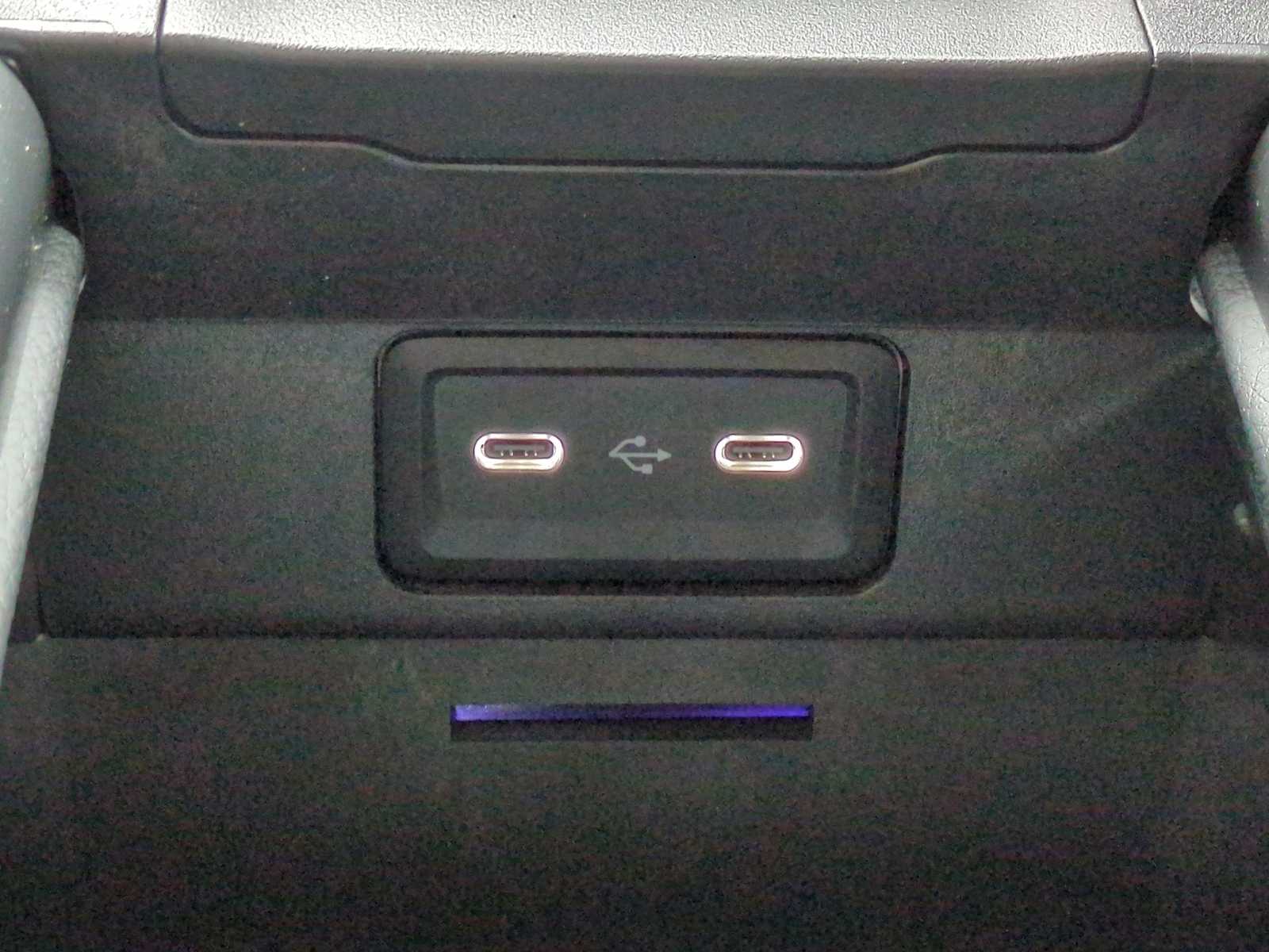 Vehicle image 37 of 38