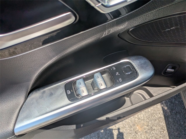 Vehicle image 26 of 27