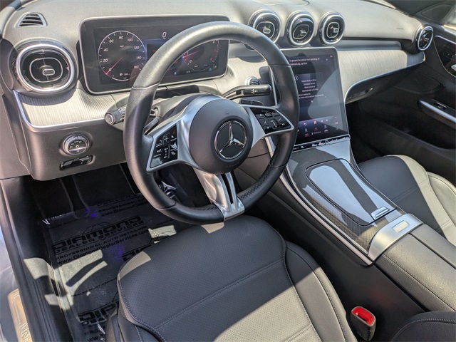 Vehicle image 17 of 27