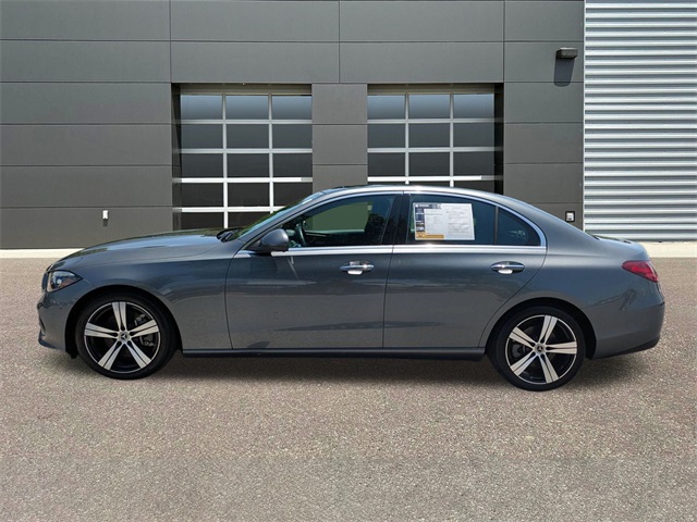 Vehicle image 8 of 27