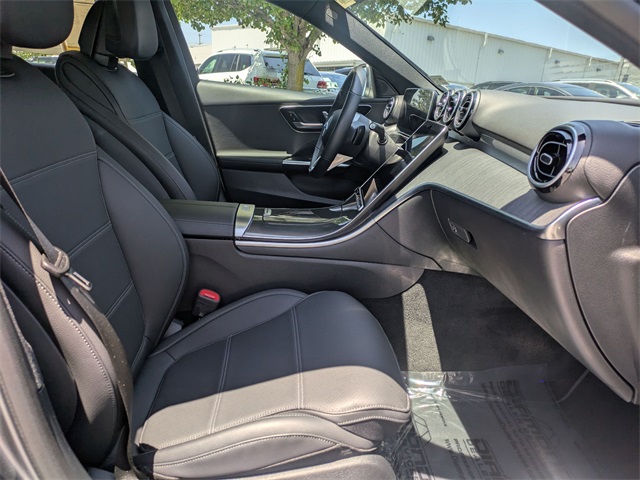 Vehicle image 15 of 27