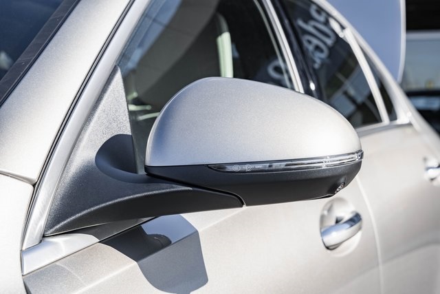 Vehicle image 12 of 38