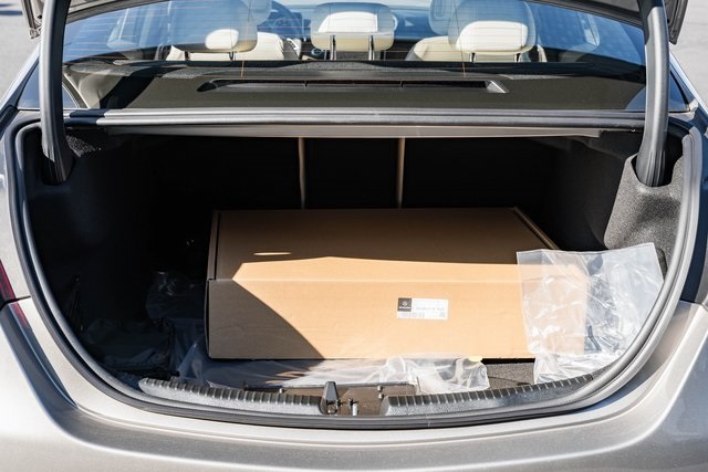 Vehicle image 29 of 38