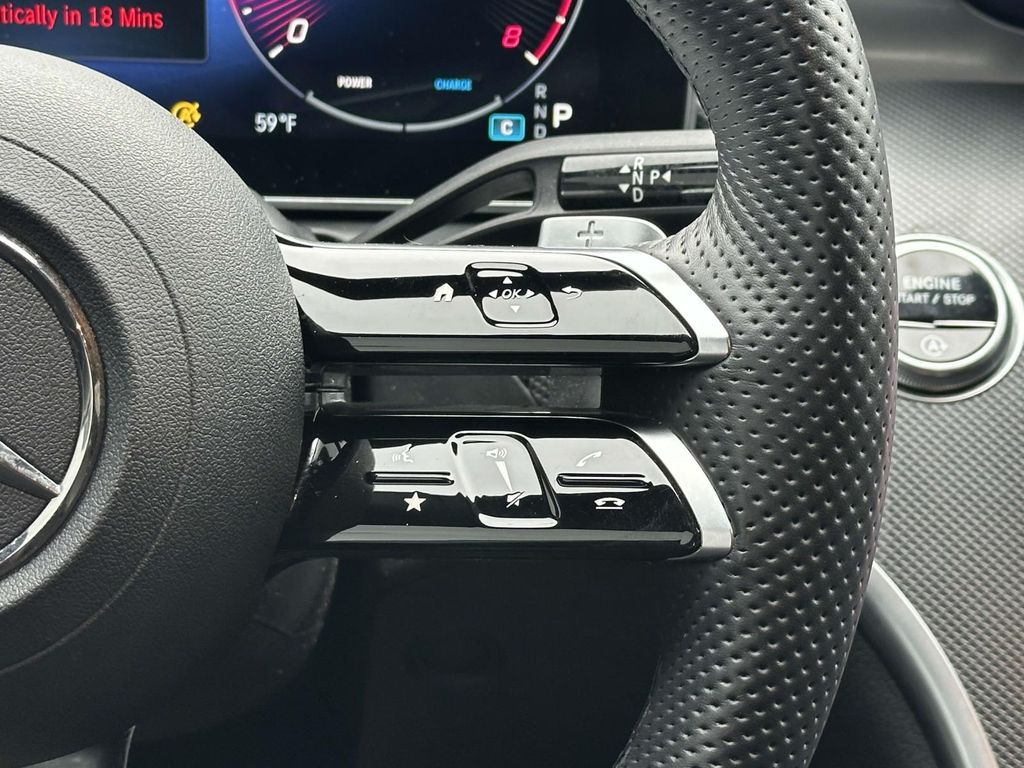 Vehicle image 20 of 26