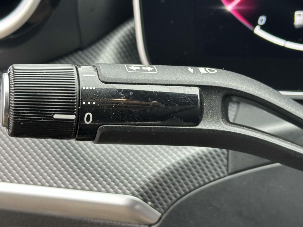 Vehicle image 23 of 26