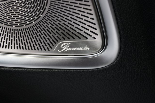 Vehicle image 31 of 38