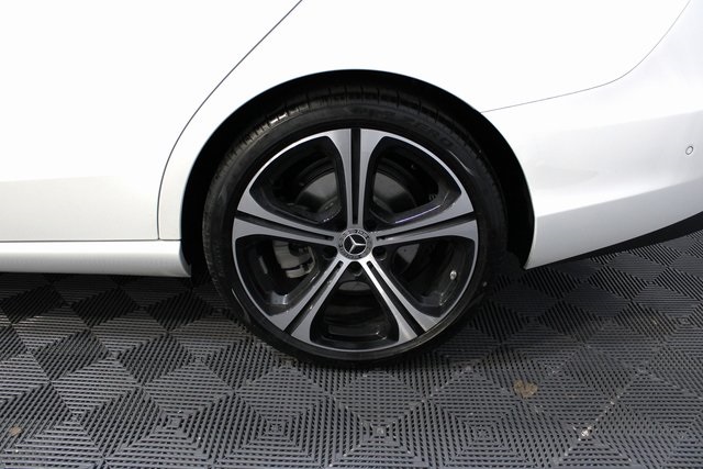 Vehicle image 37 of 38