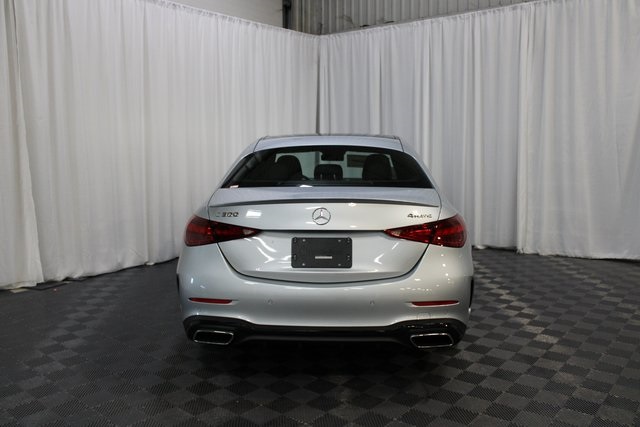 Vehicle image 22 of 33
