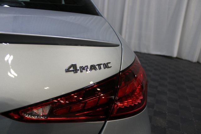 Vehicle image 24 of 33