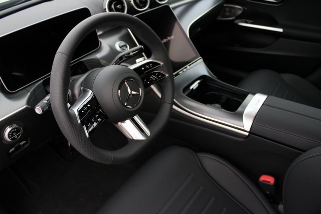 Vehicle image 2 of 33
