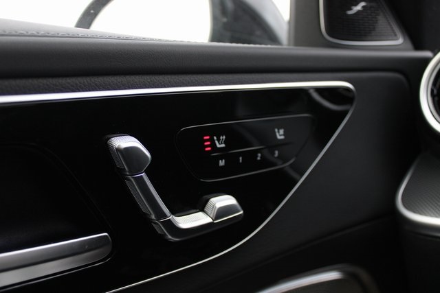 Vehicle image 3 of 33