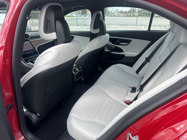 Vehicle image 12 of 18
