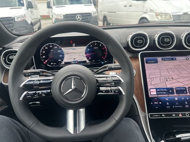 Vehicle image 14 of 18