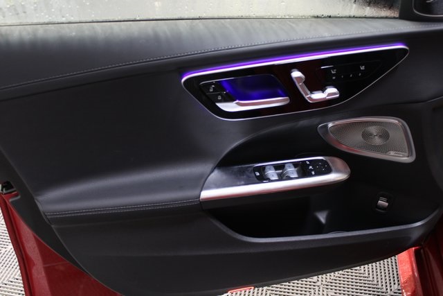 Vehicle image 19 of 41