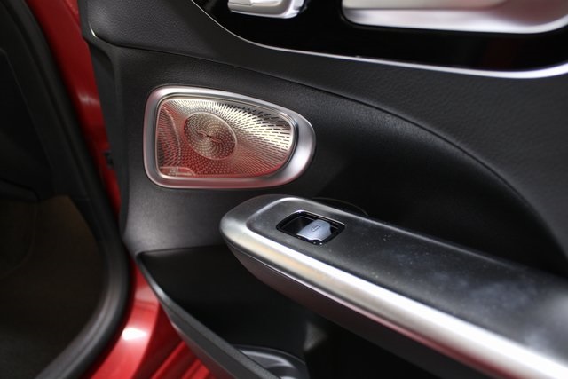 Vehicle image 22 of 41