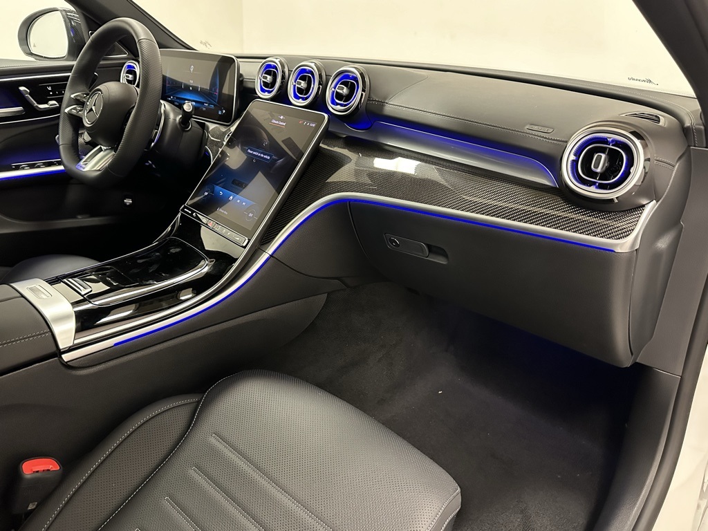 Vehicle image 18 of 23