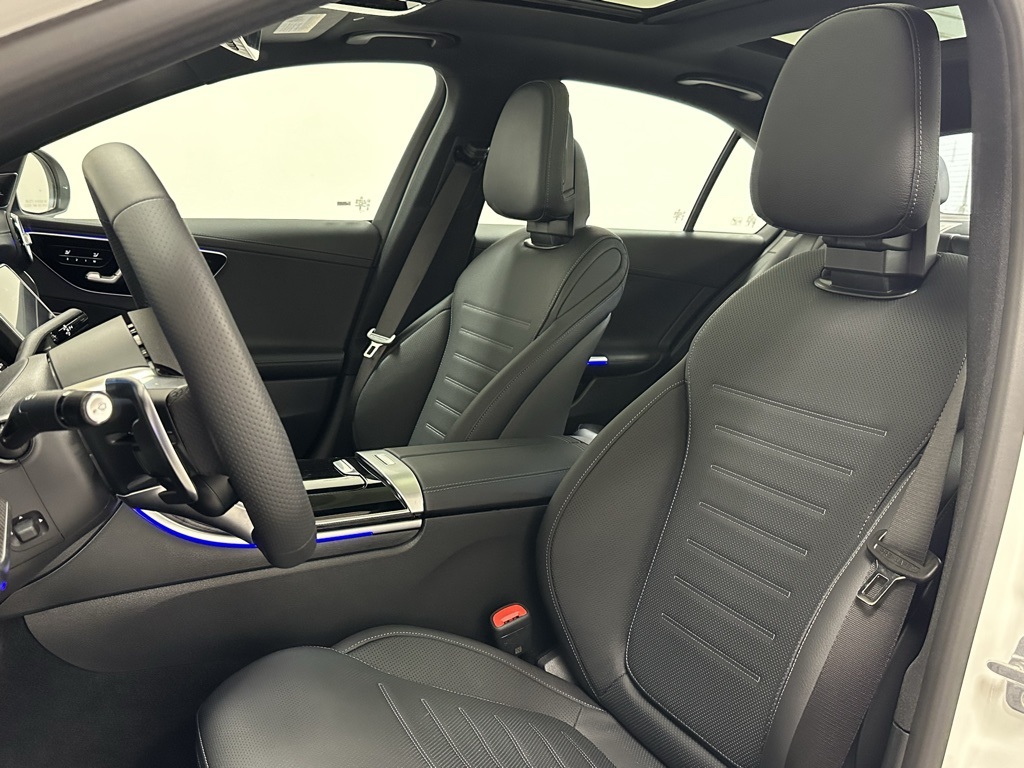 Vehicle image 11 of 23
