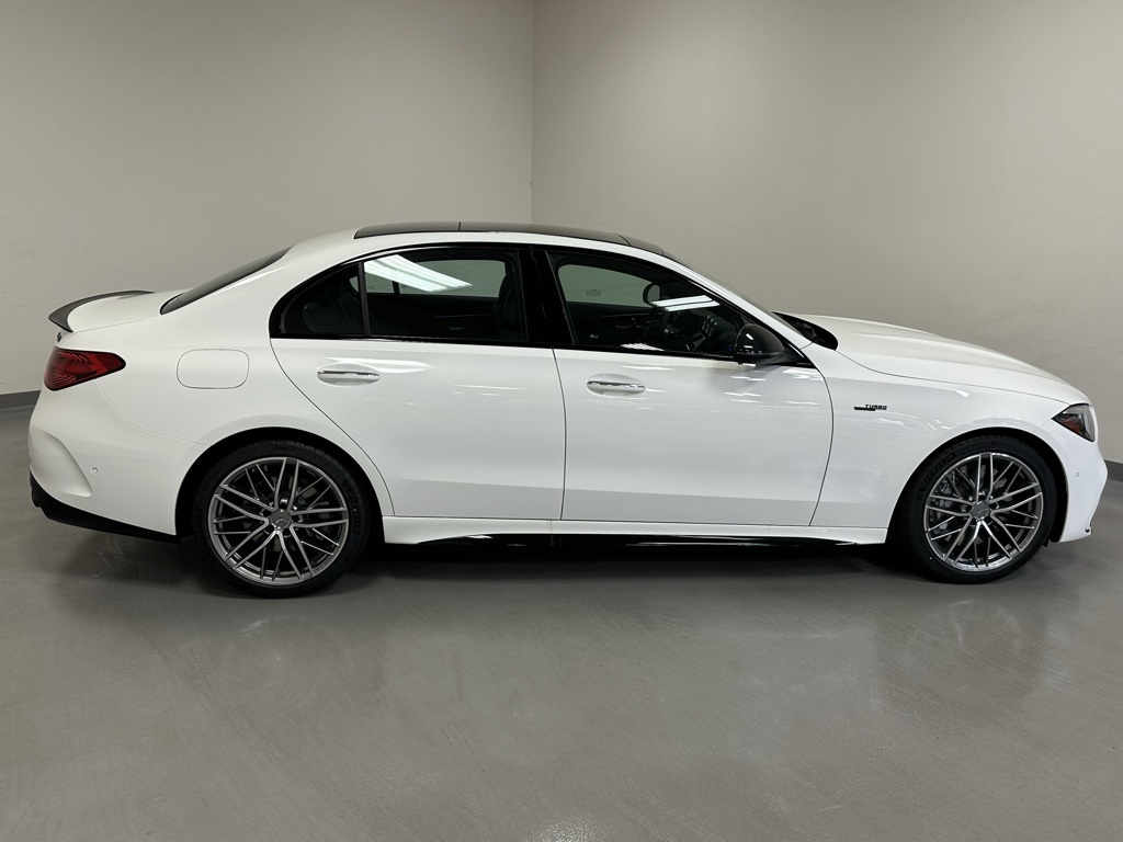 Vehicle image 4 of 23