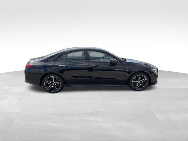 Vehicle image 7 of 17