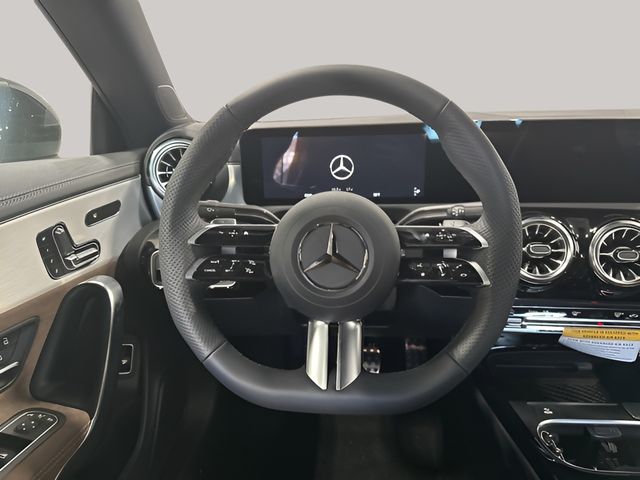 Vehicle image 10 of 12