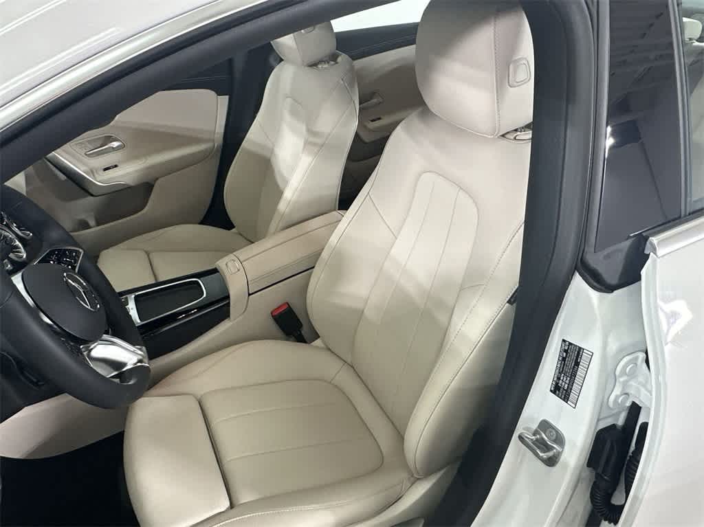Vehicle image 19 of 37