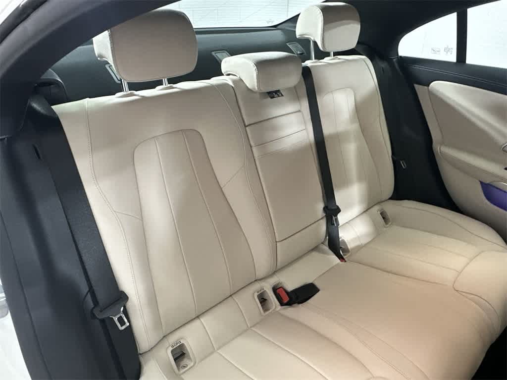 Vehicle image 17 of 37
