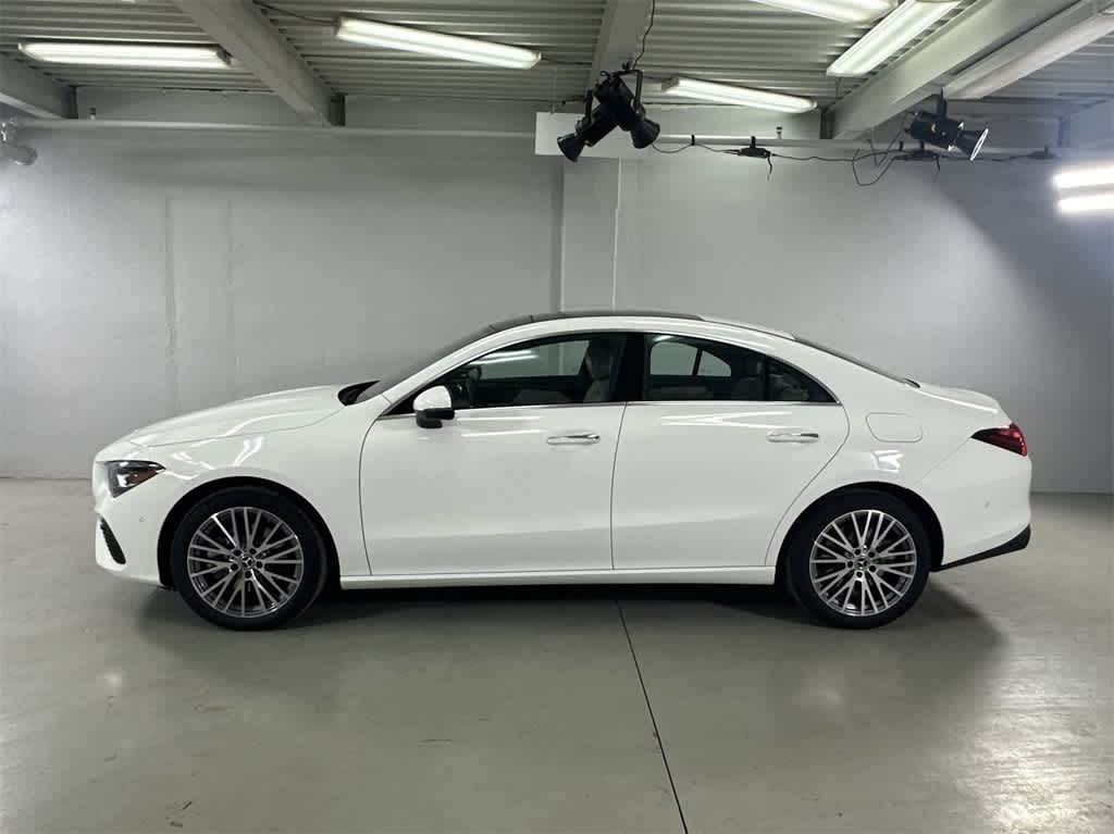 Vehicle image 13 of 37