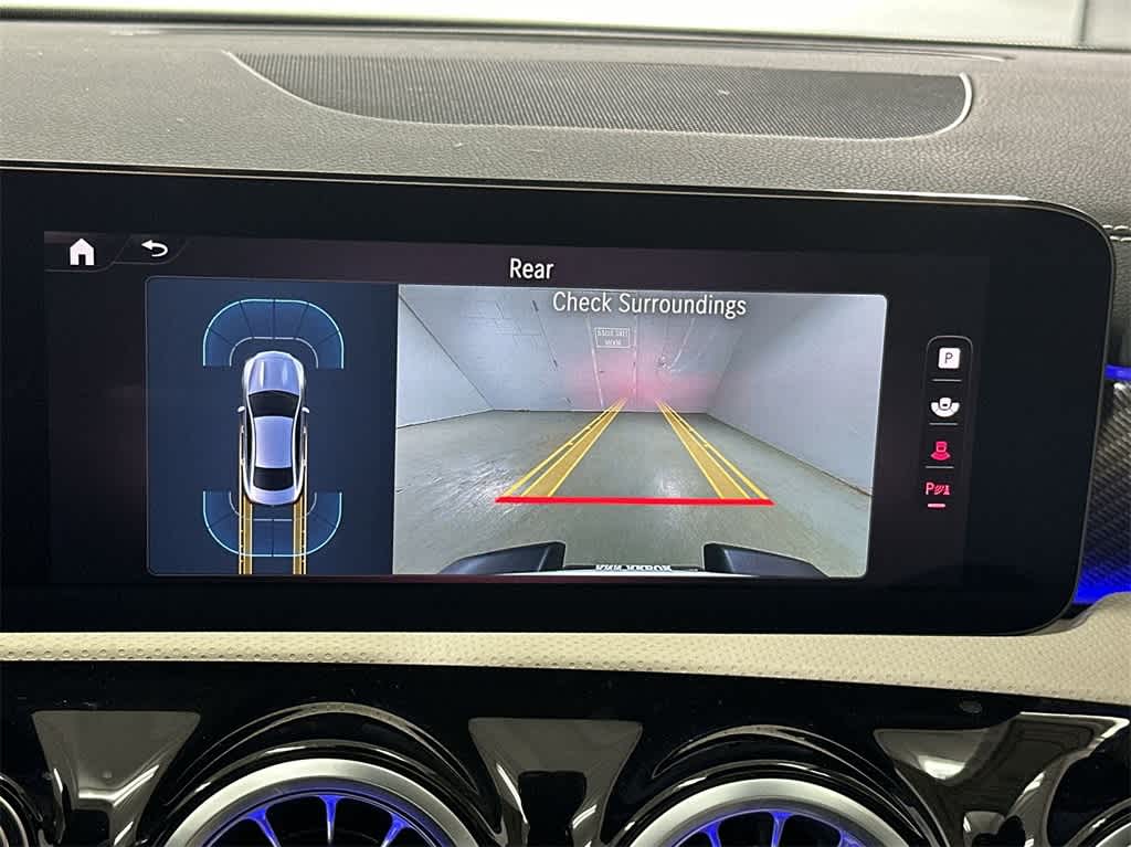 Vehicle image 26 of 37