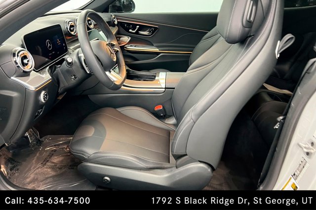 Vehicle image 17 of 20