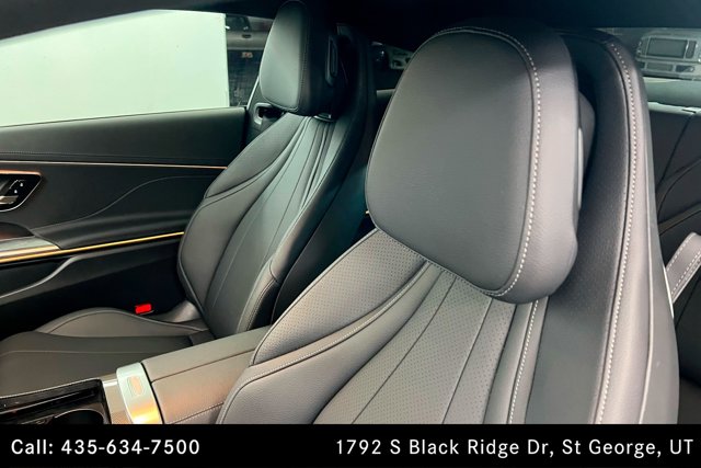 Vehicle image 10 of 20