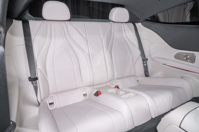 Vehicle image 14 of 23