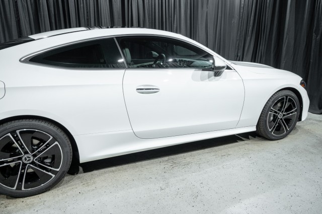 Vehicle image 3 of 23