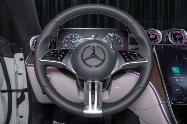 Vehicle image 22 of 23