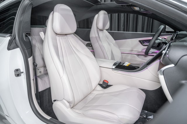 Vehicle image 15 of 23