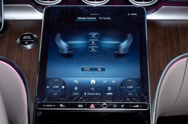 Vehicle image 18 of 23