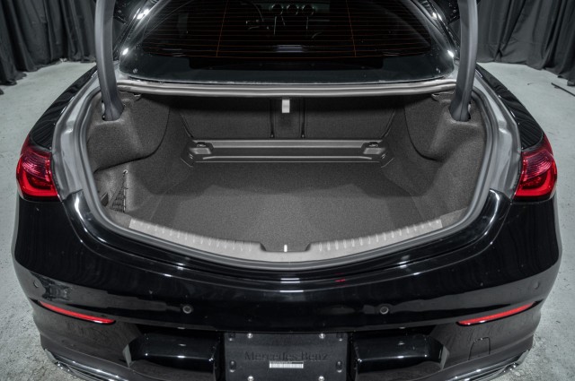 Vehicle image 13 of 23